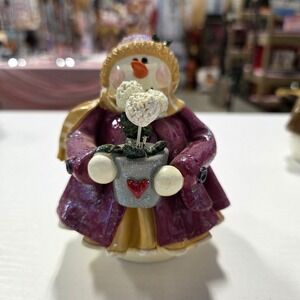 Donna Little 1999 Snowman Figurine with Flowers Enesco "Made in China" Heart Pot